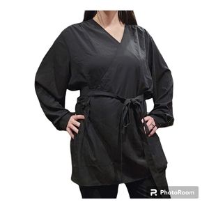 Universal Standard Size 2XL (5XL) Black V-Neck Crepe Lightweigh Rivers Wrap Top